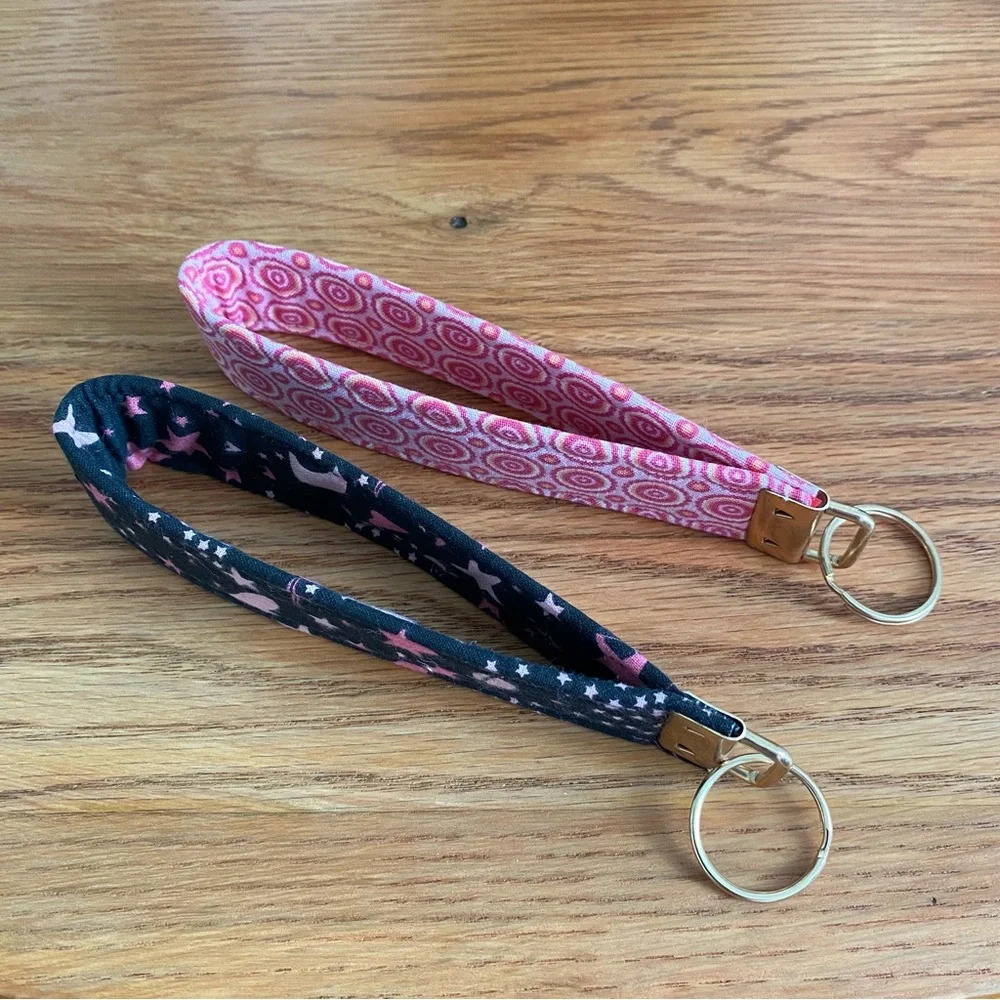 Handmade Fabric Wristlet‎ Keychain Set of 2 Like New Celestial Pink Geometric